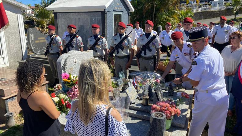 Cérémonie en hommage au CPL Rivière