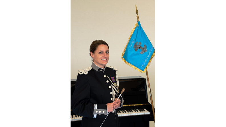 Madame Stéphanie Lochet Chef de musique de l'Arme Blindée Cavalerie 