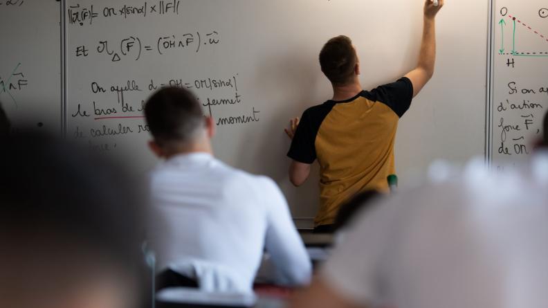 Enseigner en lycées de la Défense Terre