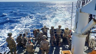 Séances de tir durant l'exercice Paille-en-queue avec la Marine nationale