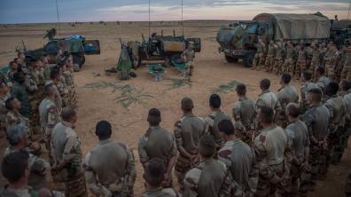 Barkhane - Briefing avant départ mission