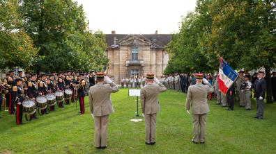 Prise d'arme durant les cérémonie de Bazeilles en Île-de-France