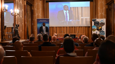 M. Arthur Banga durant sa conférence à l'Académie des sciences d'outre-mer