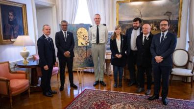 Remise des insignes de la réserve citoyenne à la Team France de Vulnerati